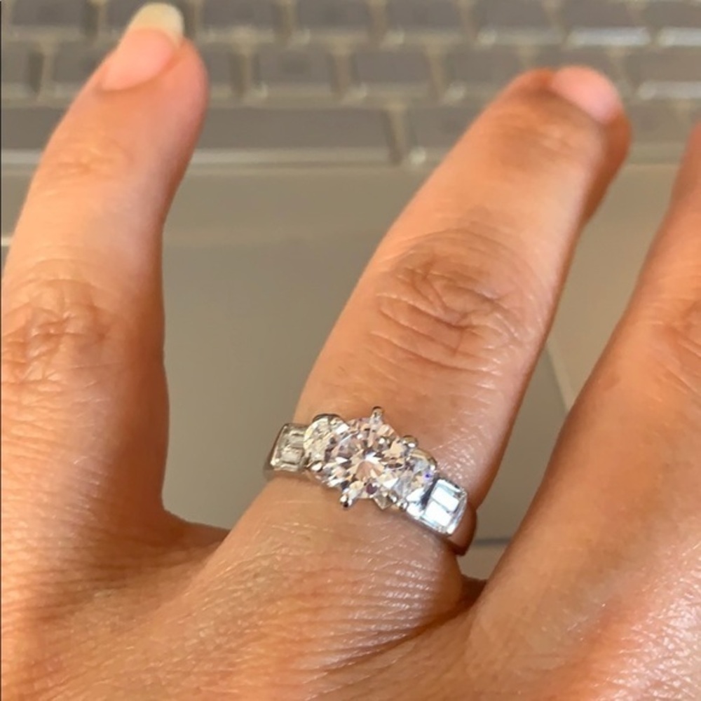 New 0.85ct Round cut 6 prongs CZ Engagement Ring
